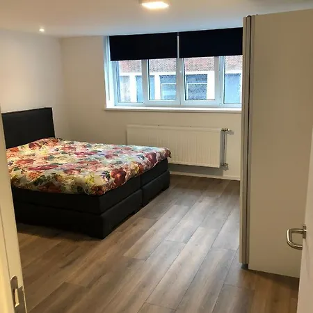 Sint Andries Duplex Apartment *